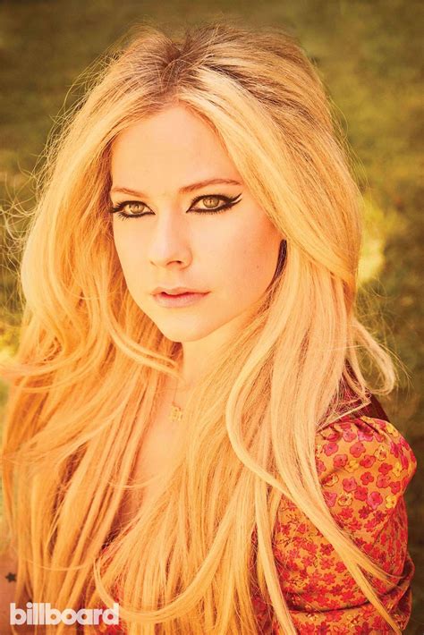 sexy pics of avril lavigne